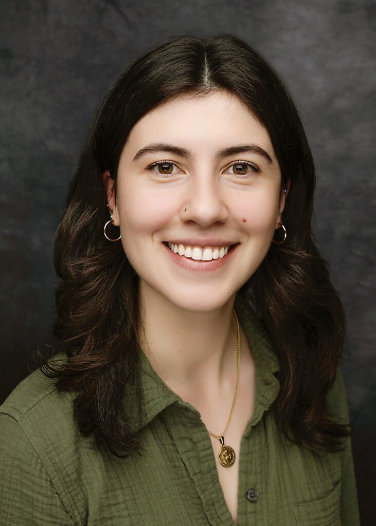 Marta Hess headshot.